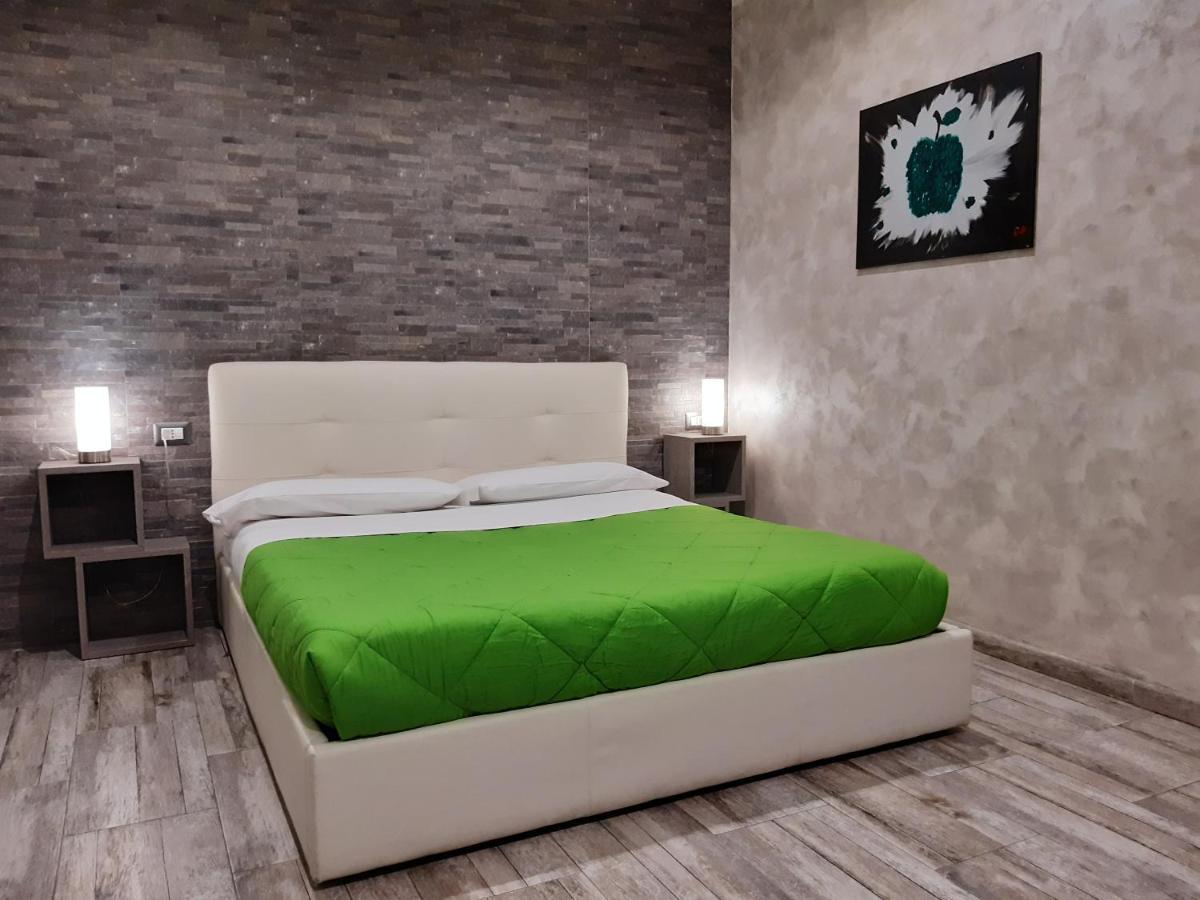Apple Rooms Rome Airport Fiumicino Exteriér fotografie A room at the hotel